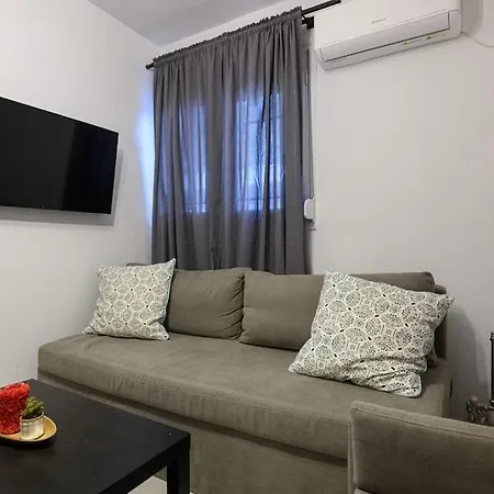 Rizari Cozy Apartment-3